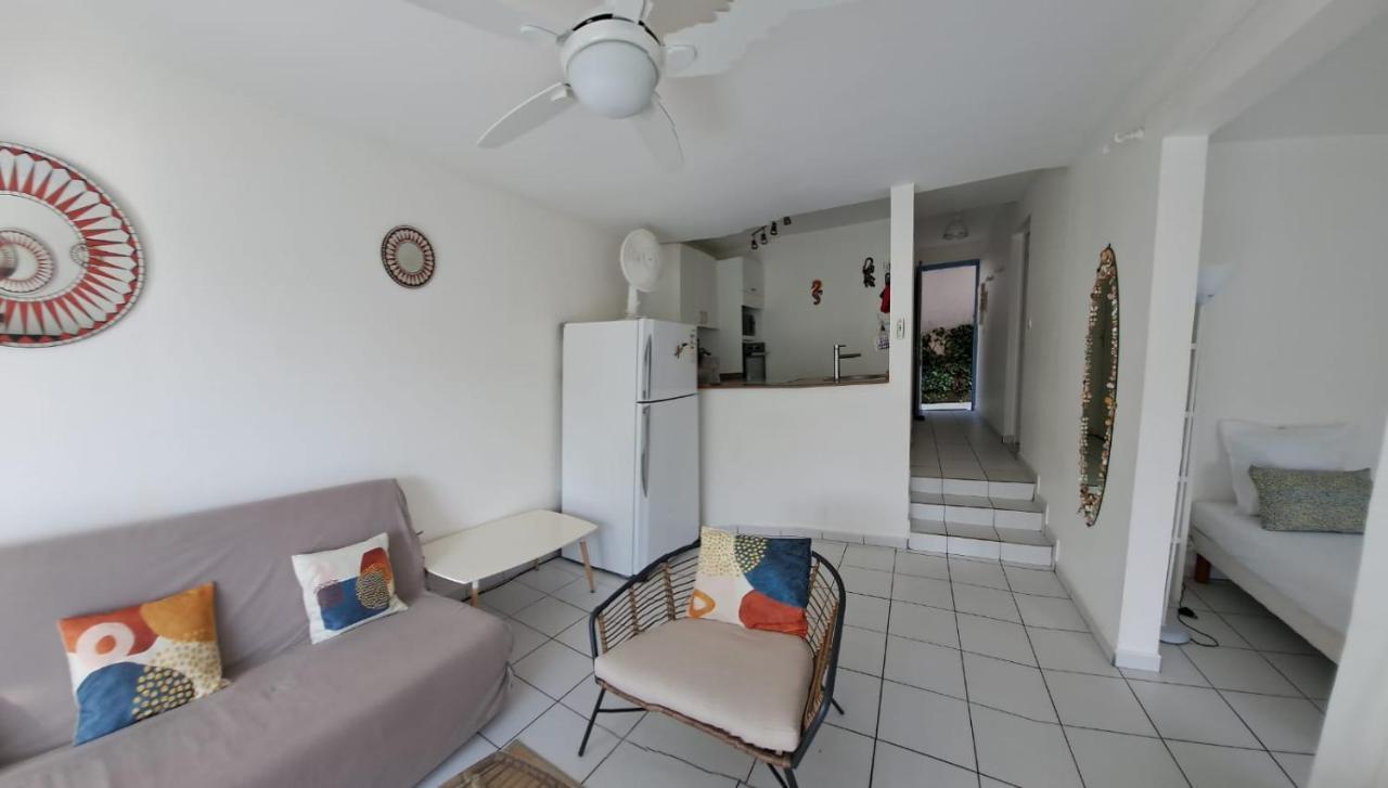 Vue Mer, Piscine, Appartement 4 Personnes Ле-Гозье Экстерьер фото