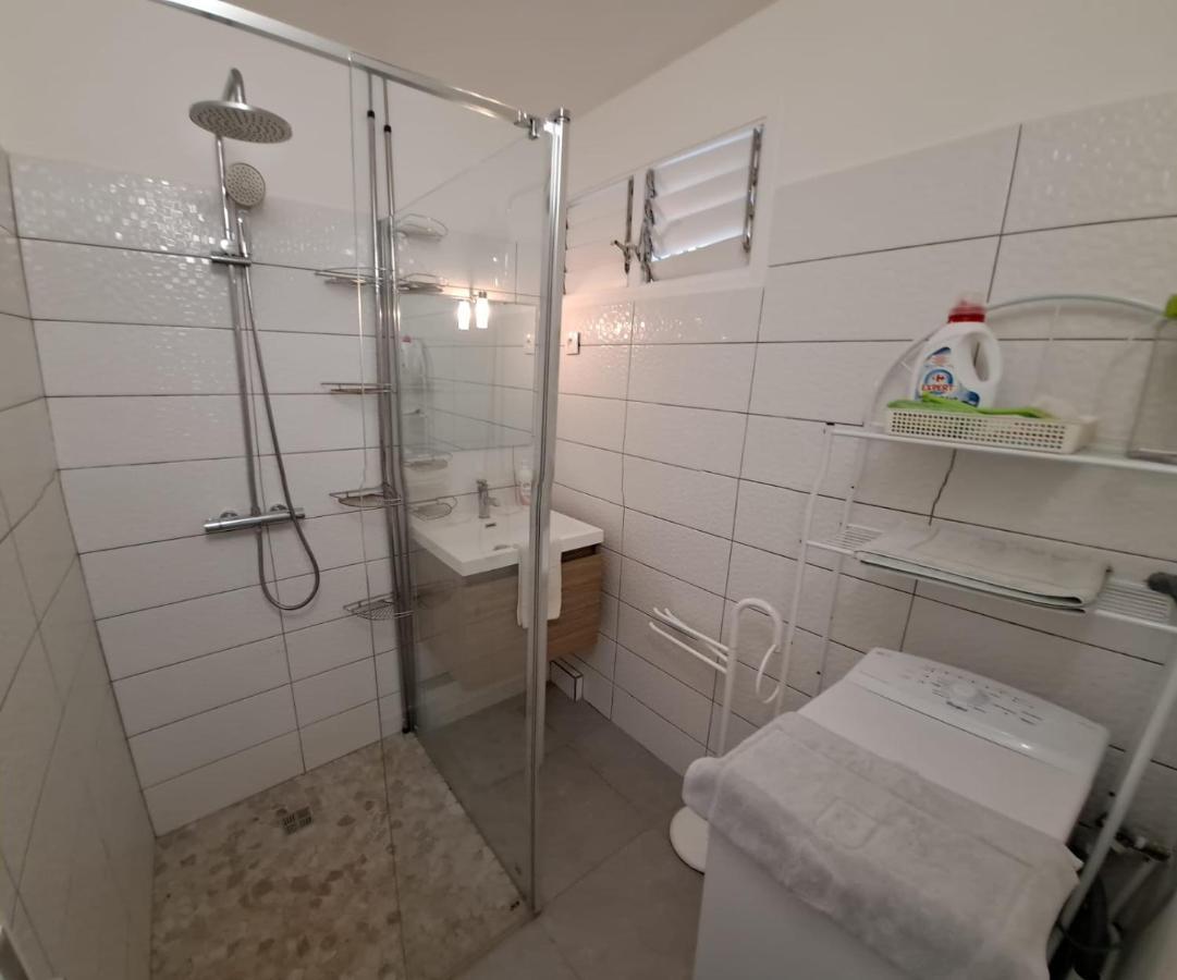 Vue Mer, Piscine, Appartement 4 Personnes Ле-Гозье Экстерьер фото